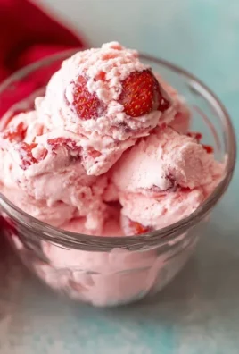 Homemade Strawberry Ice Cream