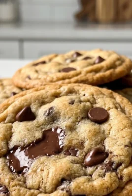 Crispy and Chewy Chocolate Chip Cookies