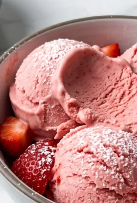 Homemade Strawberry Ice Cream